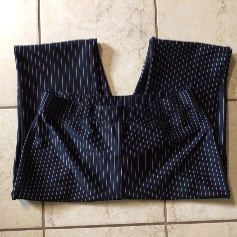 Women’s Black Pinstripe Stretch Pull-On Pants